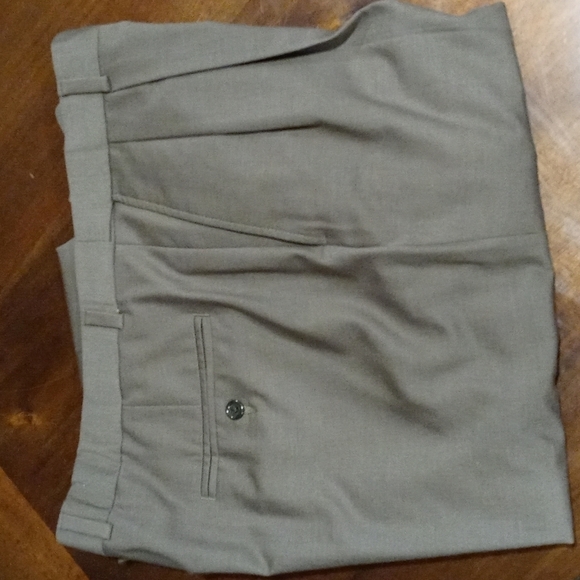 Lands End men's pleated dress pants size 38×30 Olive